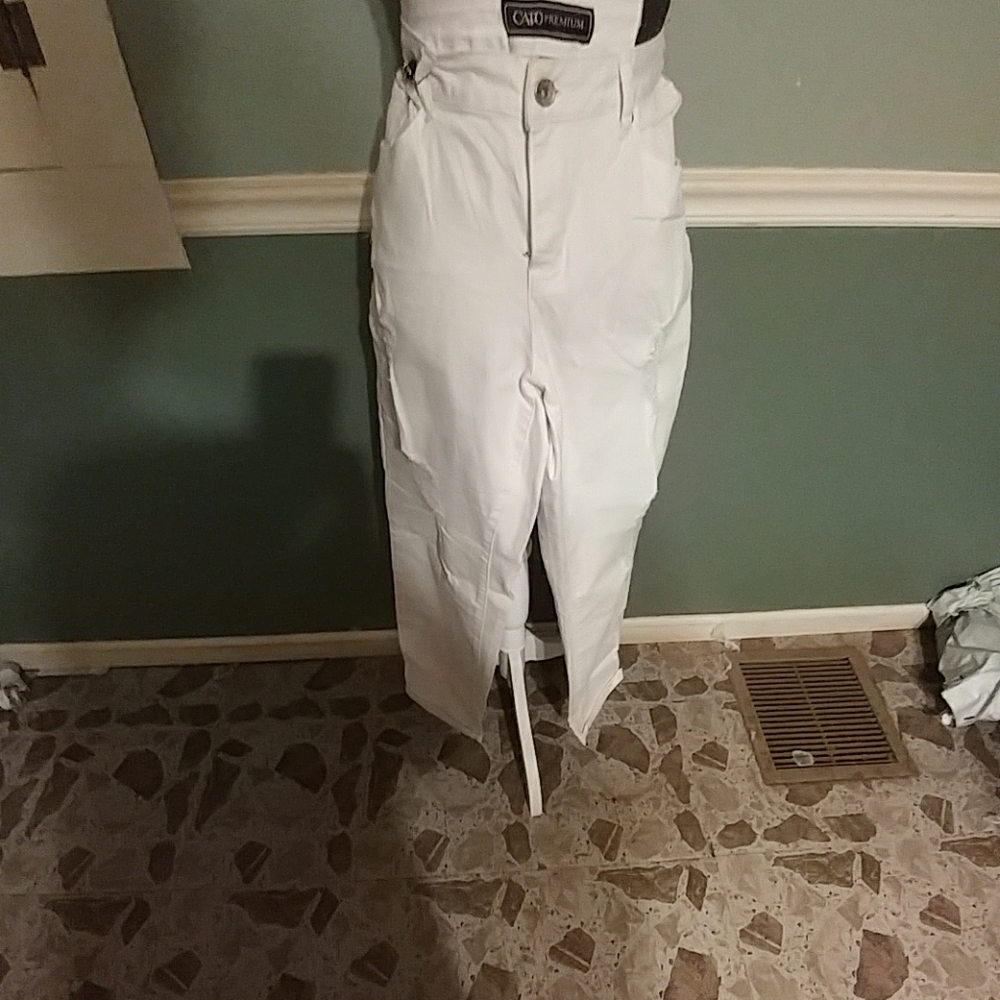 White jean Cato 16w